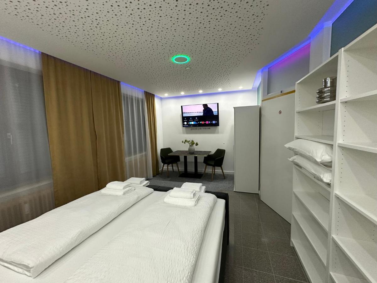 Modern Apartments Neuburg U - Top - 2 Zimmer, Komfort, Zentrum, Wi-Fi, Smart Tv, Stellplatz, Kueche Neuburg an Der Donau Eksteriør billede
