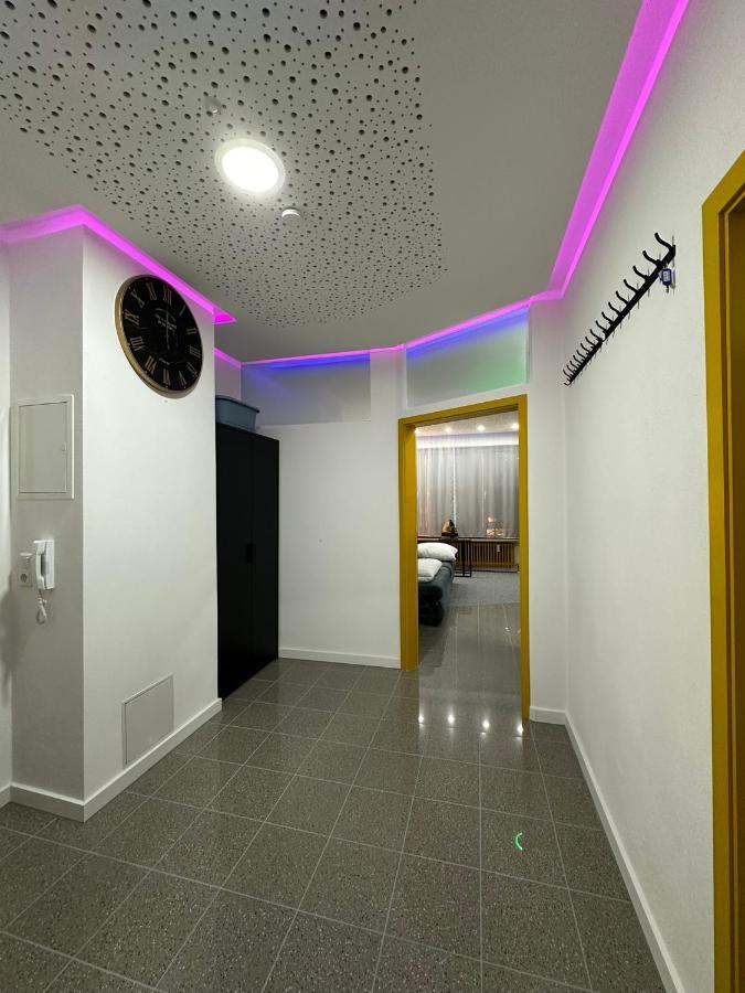 Modern Apartments Neuburg U - Top - 2 Zimmer, Komfort, Zentrum, Wi-Fi, Smart Tv, Stellplatz, Kueche Neuburg an Der Donau Eksteriør billede