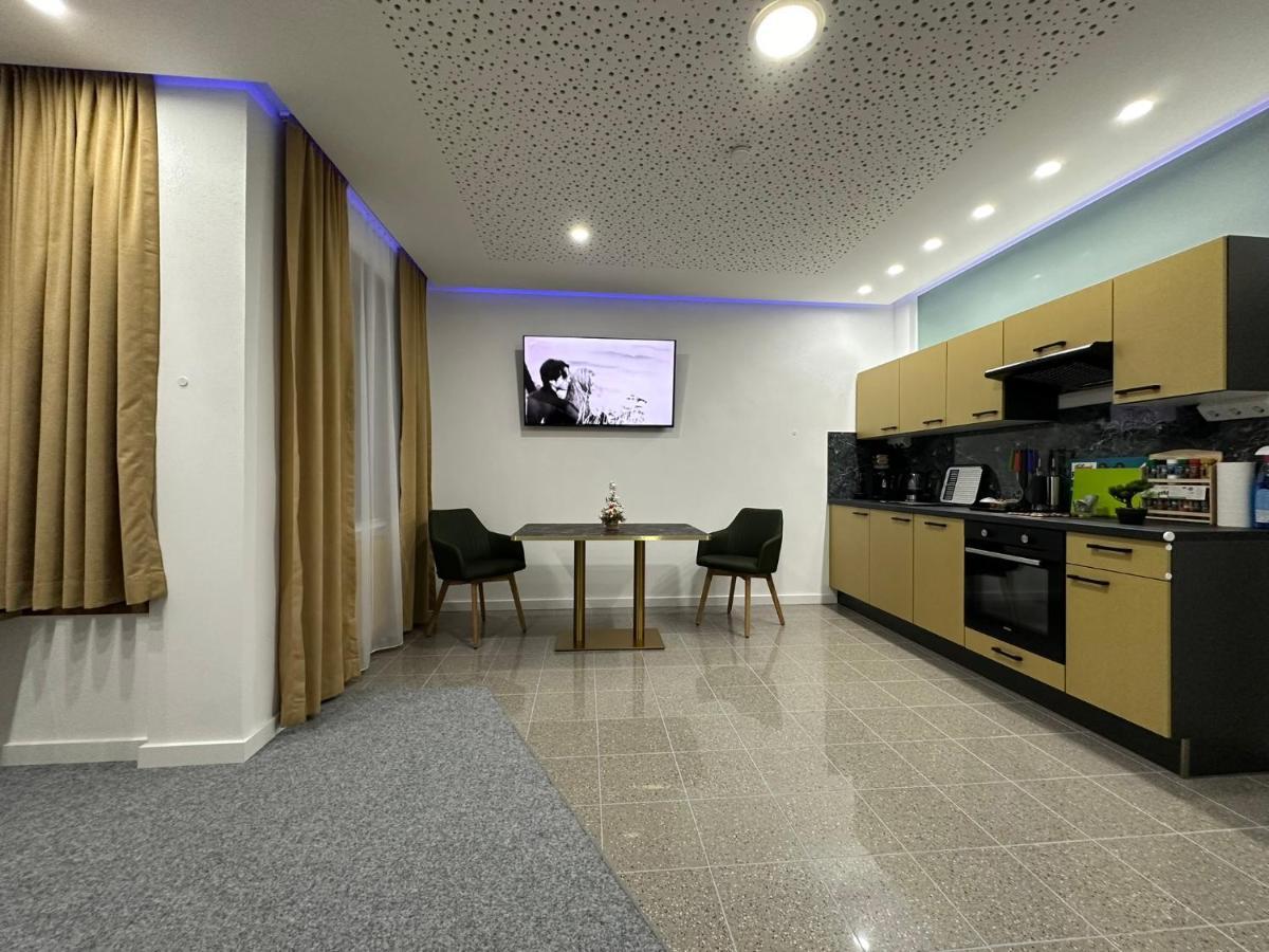 Modern Apartments Neuburg U - Top - 2 Zimmer, Komfort, Zentrum, Wi-Fi, Smart Tv, Stellplatz, Kueche Neuburg an Der Donau Eksteriør billede